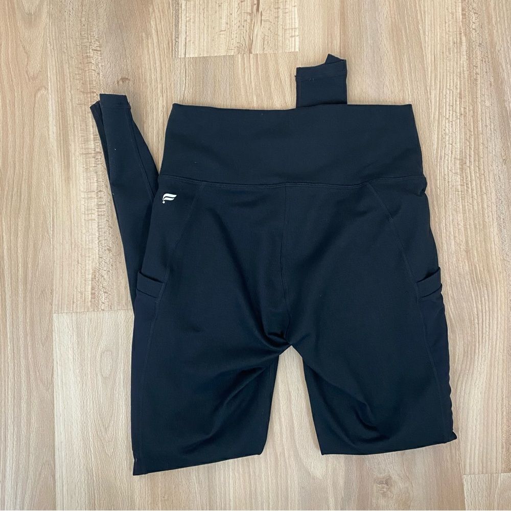 Fabletics Powerhold Mila Pocket Capri Leggings - Picture 5 of 10